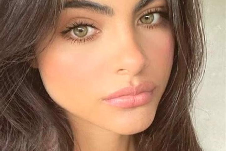 Alice, 23, a auburn dark-eyed caucasian companion based in Cerro de Pasco. Offering Erotic Massage, Party Girl, Dinner Date, A-Level. Available for incall an...
