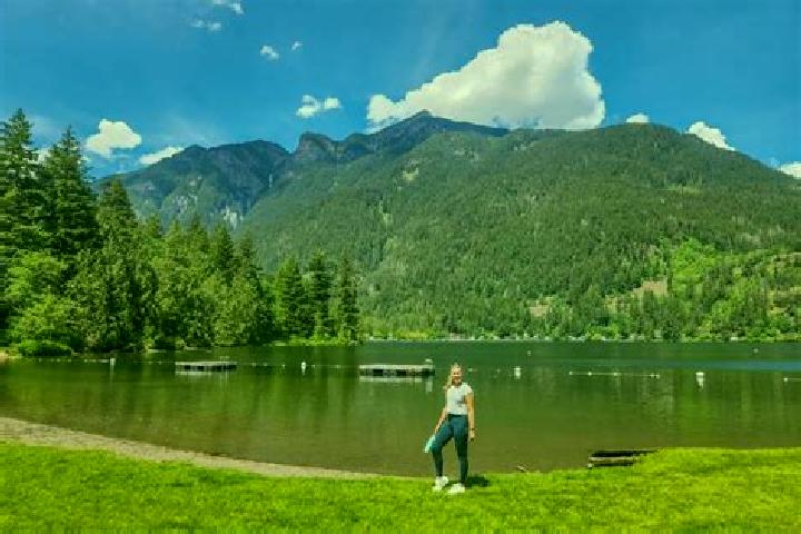 Alice, 23 — Escort in Hope, Canada