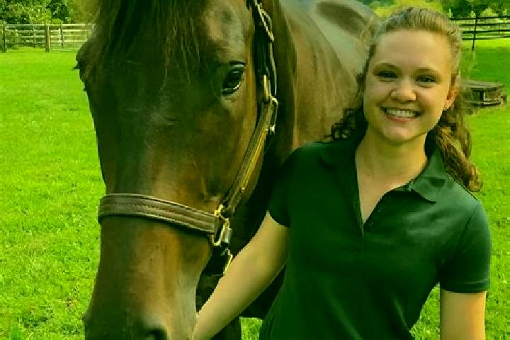 Alice, 23 — Escort in Horse Pasture, United States