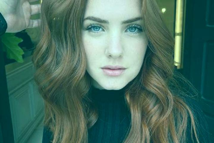 Alice, 24, a auburn blue-eyed middle eastern companion based in Kaytazdere. Offering Girlfriend Experience, Dinner Date, OWO. Available for incall and outcal...