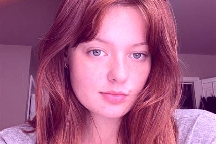Alice, 24, a auburn brown-eyed caucasian companion based in Fusea. Offering A-Level, Travel Companion, OWO. Available for incall and outcall, day and evening...