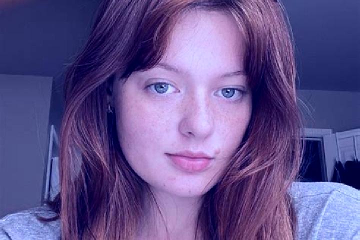 Alice, 24, a auburn brown-eyed caucasian companion based in Santa Rita Arriba. Offering CIM, Party Girl, OWO, 69, Duos. Available for incall and outcall, ove...