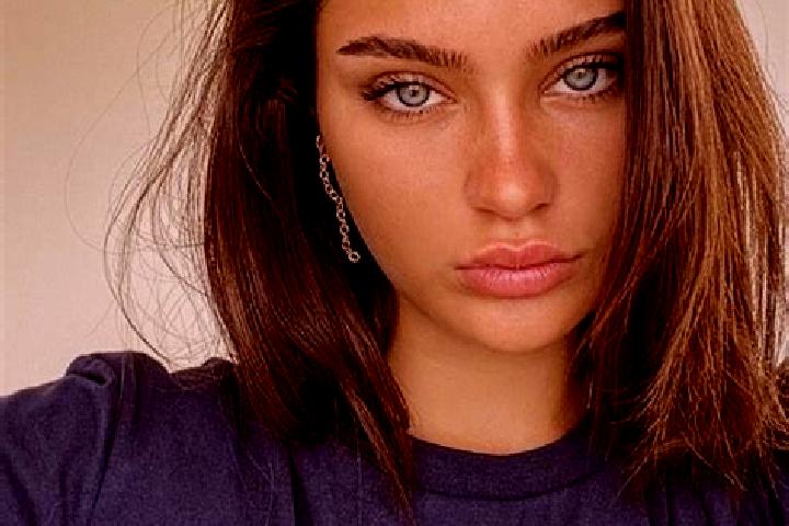 Alice, 24, a brunette dark-eyed mediterranean companion based in Ulla. Offering Duos, CIM, Deep French Kissing, Girlfriend Experience. Available for incall a...