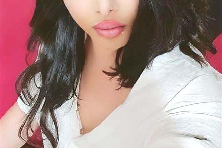 Alice, 24 — Escort in Santa Monica-Cella, Italy