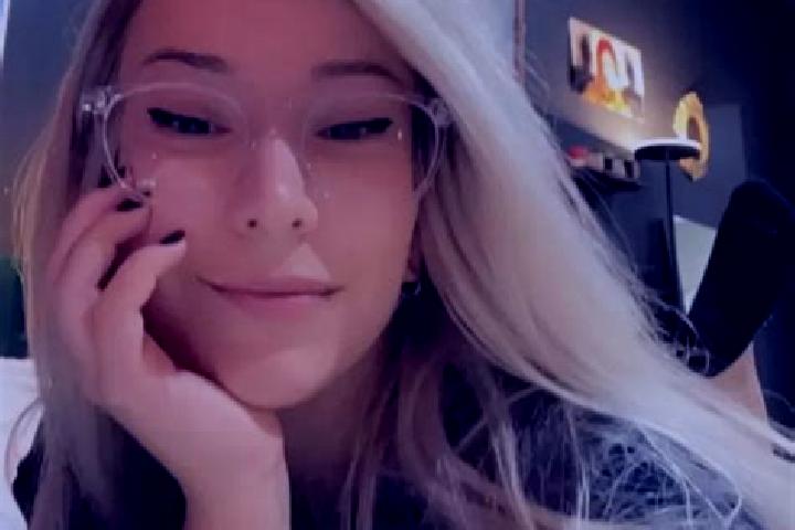 Alice, 25, a blonde grey-eyed asian companion based in Ross on Wye. Offering GFE, Roleplay, Travel Companion. Available for incall and outcall, day and eveni...
