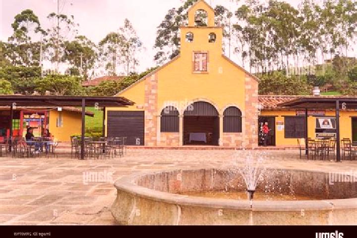 Alice, 25 — Escort in Aratoca, Colombia