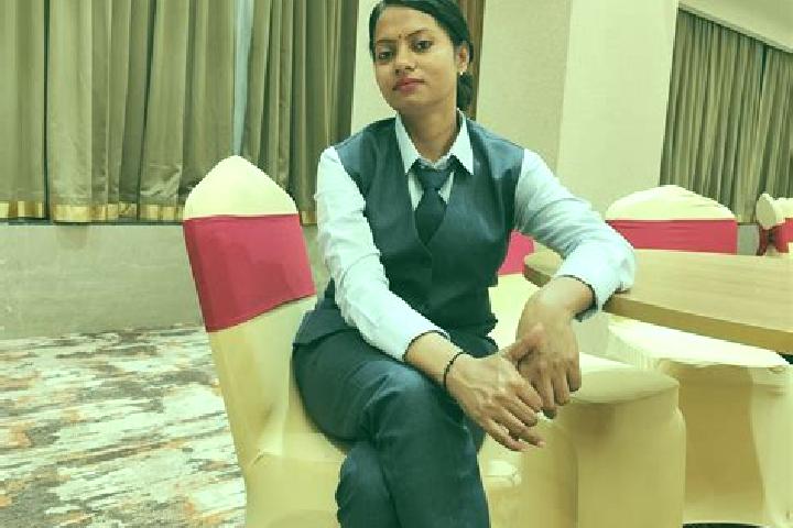 Alice, 25 — Escort in Sarkar Periyapalaiyam, India