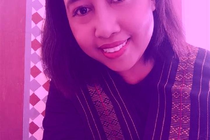 Alice, 25 — Escort in Watuliwung, Indonesia