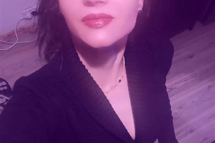 Alice, 26 — Escort in Poroschia, Romania
