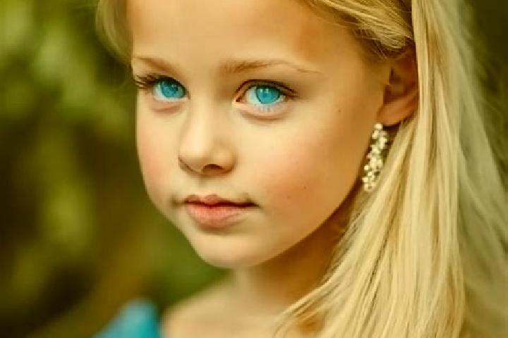 Alice, 27, a blonde blue-eyed mediterranean companion based in Uftrungen. Offering Travel Companion, Fetish, Erotic Massage. Available for incall and outcall...