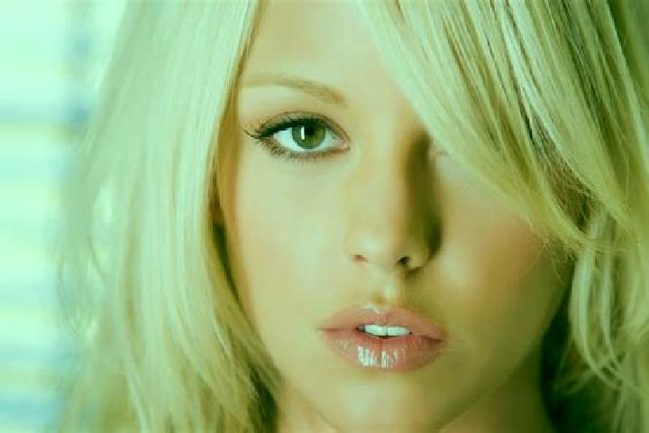 Alice, 27, a blonde brown-eyed mixed companion based in Annekrou. Offering Dinner Date, Erotic Massage, Fetish. Available for incall and outcall, day and eve...