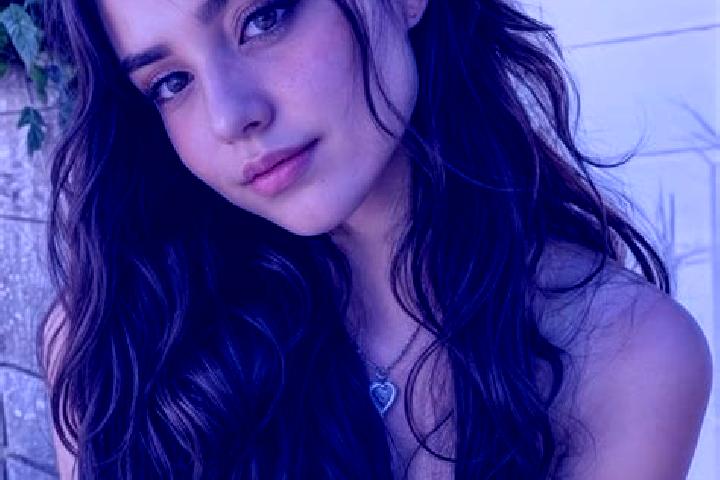 Alice, 27, a chestnut hazel-eyed middle eastern companion based in Arhavi. Offering BDSM, Travel Companion, Domination, Tantra. Available for incall and outc...