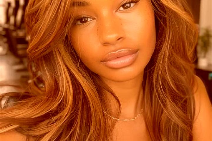 Alice, 27, a dark blonde amber-eyed ebony companion based in Elgin. Offering BDSM, A-Level, Party Girl, Girlfriend Experience. Available for incall and outca...
