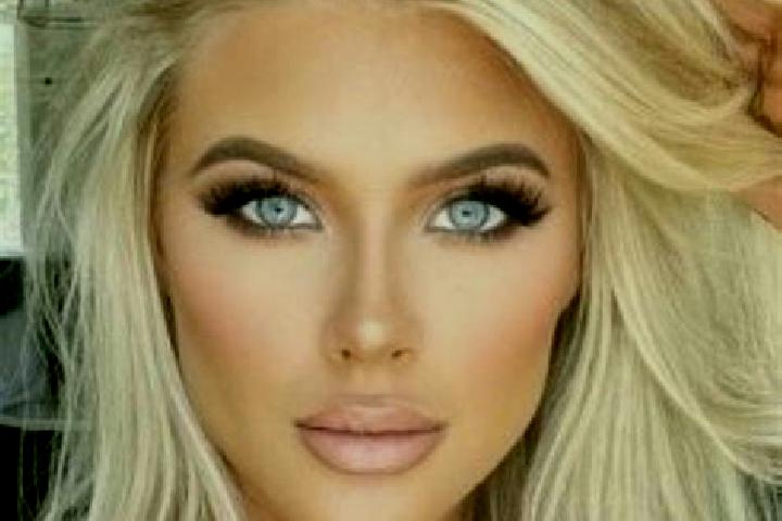 Alice, 27, a platinum blonde brown-eyed caribbean companion based in Pontefract. Offering OWO, Deep French Kissing, Girlfriend Experience, Dinner Date. Avail...