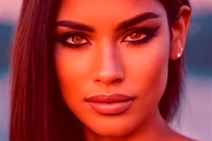 Alice, 27, a red dark-eyed latina companion based in Hendijan. Offering Domination, CIM, Roleplay, Duos. Available for incall and outcall, overnight bookings...