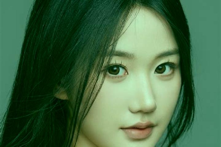 Alice, 27 — Escort in Yajin, China
