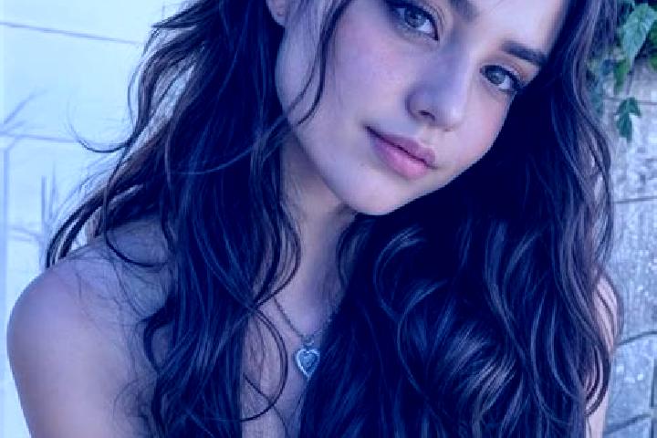 Alice, 28, a black hazel-eyed caribbean companion based in Mazzarra Sant Andrea. Offering Prostate Massage, Deep French Kissing, Domination. Available for in...