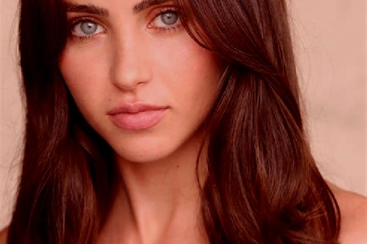 Alice, 28, a brunette dark-eyed latina companion based in Osaka-sayama. Offering Party Girl, OWO, Duos. Available for incall and outcall, day and evening dates.