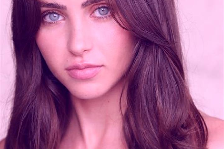 Alice, 28, a brunette grey-eyed latina companion based in Phusro. Offering Massage, CIM, BDSM, A-Level. Available for incall and outcall, day and evening dates.