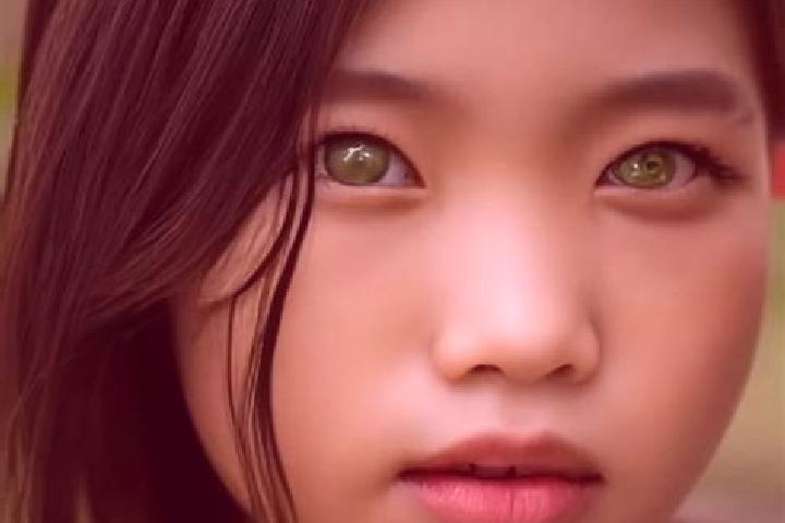 Alice, 28, a red green-eyed asian companion based in Cowley. Offering Travel Companion, Fetish, Massage. Available for incall and outcall, overnight bookings...