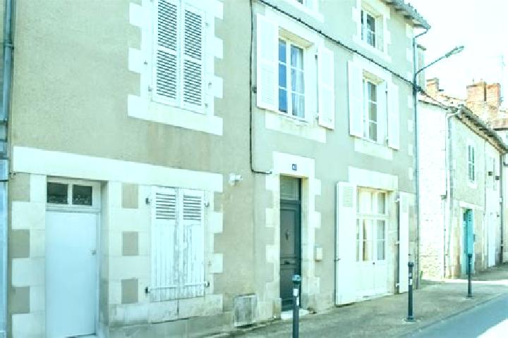 Alice, 28 — Escort in Montmorillon, France