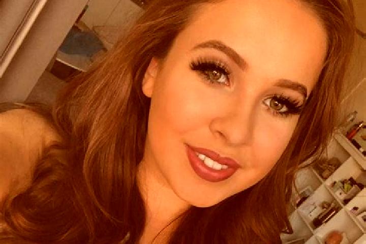 Alice, 29, a auburn amber-eyed mixed companion based in Boxgrove. Offering Erotic Massage, Party Girl, Domination, A-Level. Available for incall and outcall,...