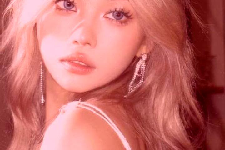 Alice, 29, a blonde amber-eyed asian companion based in Steyning. Offering Overnight, Duos, Roleplay, Striptease. Available for incall and outcall, overnight...