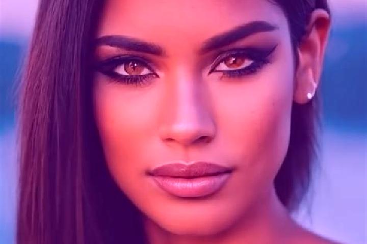 Alice, 29, a chestnut amber-eyed latina companion based in Bilsdale. Offering Overnight, Deep French Kissing, Party Girl. Available for incall and outcall, o...