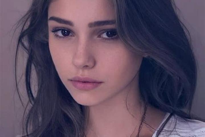 Alice, 29, a chestnut grey-eyed slavic companion based in Rector. Offering Domination, CIM, OWO, Duos. Available for incall and outcall, day and evening dates.