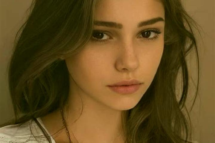 Alice, 29, a chestnut hazel-eyed slavic companion based in Sao Miguel do Araguaia. Offering Prostate Massage, Travel Companion, BDSM, Dinner Date. Available ...