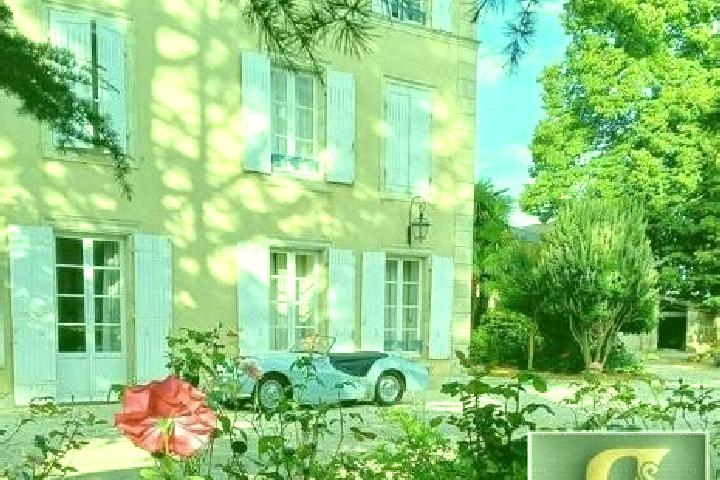 Alice, 30 — Escort in Saivres, France