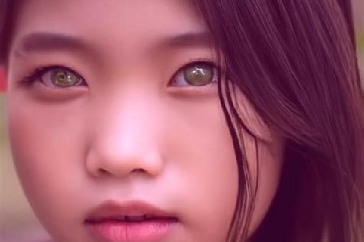Alice, 31, a red green-eyed asian companion based in Dillstadt. Offering OWO, 69, Roleplay, Striptease. Available for incall and outcall, overnight bookings ...