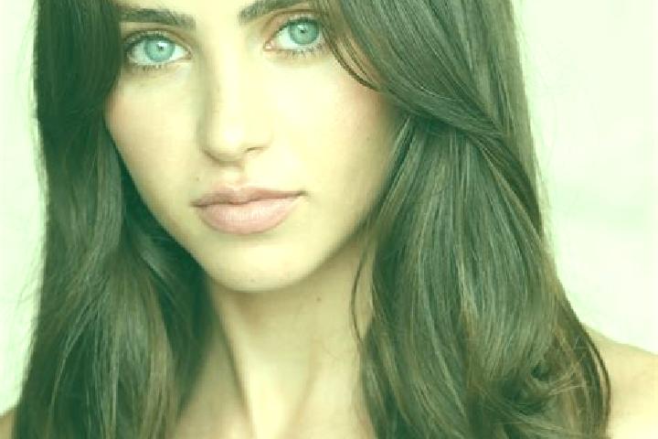 Alice, 33, a brunette brown-eyed mediterranean companion based in Mala Morava. Offering BDSM, Tantra. Available for incall and outcall, day and evening dates.