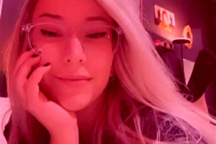 Alice, 34, a blonde green-eyed mediterranean companion based in Zeltingen-Rachtig. Offering GFE, OWO, Overnight. Available for incall and outcall, overnight ...
