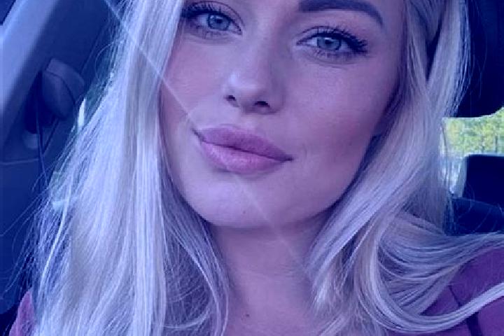 Alice, 34, a blonde hazel-eyed caribbean companion based in Ct 0014. Offering Deep French Kissing, Girlfriend Experience, A-Level, CIM, Erotic Massage. Avail...