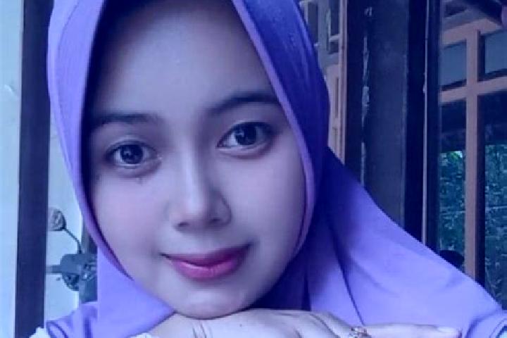 Alice, 34 — Escort in Sukajaya, Indonesia