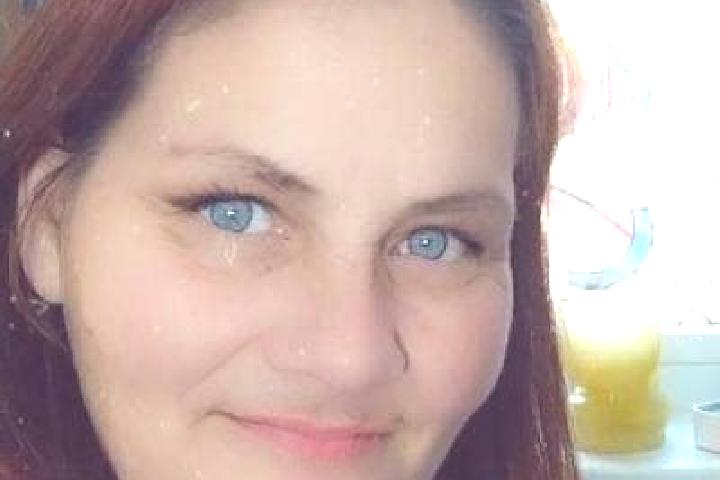 Alice, 35, a red blue-eyed caribbean companion based in Badarganj. Offering Overnight, Tantra, CIM, Girlfriend Experience, Duos. Available for incall and out...