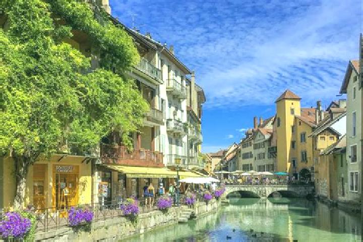 Alice, 35 — Escort in Hostens, France
