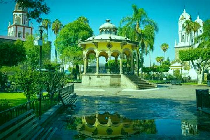 Alice, 35 — Escort in Tlaquepaque, Mexico