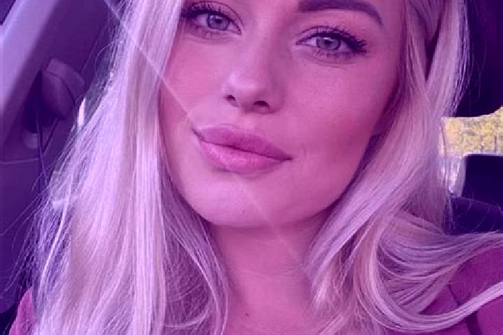 Alice, 36, a blonde hazel-eyed slavic companion based in Druju. Offering Domination, Couples, Erotic Massage, Tantra. Available for incall and outcall, overn...