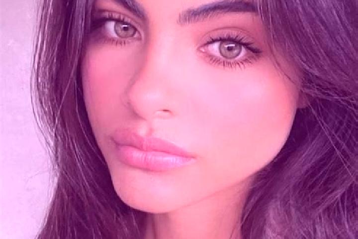 Alice, 36, a brunette green-eyed slavic companion based in Hamzebali. Offering Couples, Fetish, Erotic Massage, 69. Available for incall and outcall, overnig...