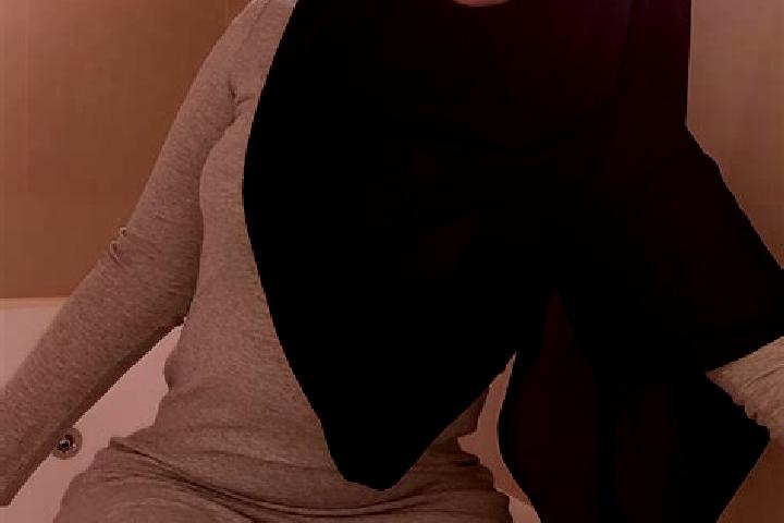 Alice, 36 — Escort in Deh Qa ed, Iran