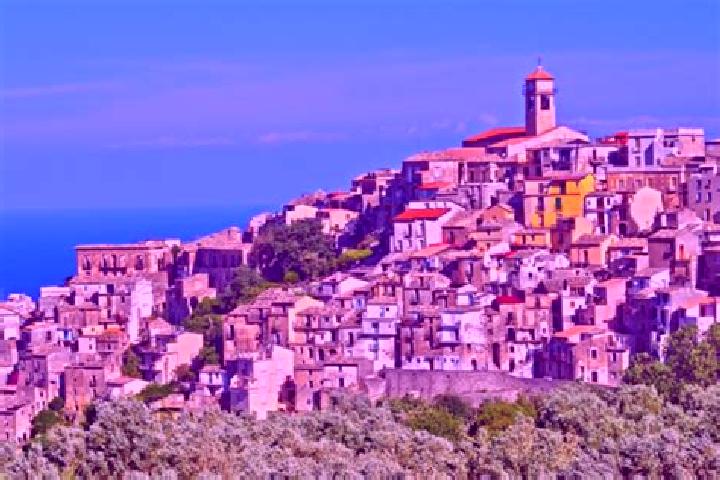 Alice, 36 — Escort in Santa Caterina dello Ionio, Italy