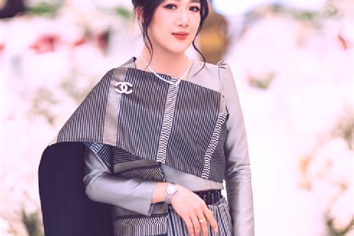 Alice, 37 — Escort in Muang Khamkeut, Laos
