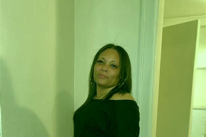 Alice, 37 — Escort in Roslyn Heights, United States