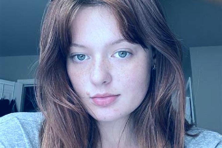 Alice, 38, a auburn amber-eyed european companion based in Mount Sinai. Offering Massage, Deep French Kissing, Travel Companion. Available for incall and out...