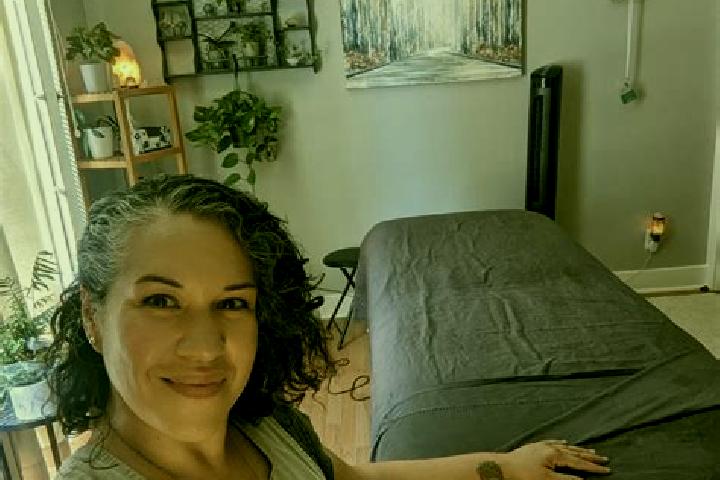 Alice, 38, a auburn dark-eyed caribbean companion based in Toltestava. Offering Girlfriend Experience, Erotic Massage, Travel Companion. Available for incall...