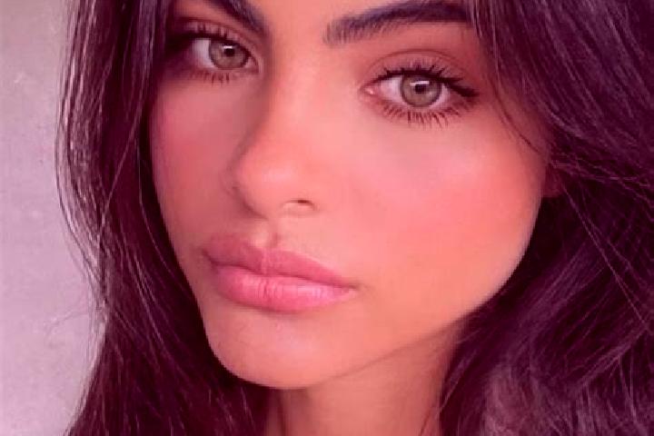 Alice, 39, a brunette amber-eyed indian companion based in Huantan. Offering 69, Girlfriend Experience, BDSM. Available for incall and outcall, overnight boo...