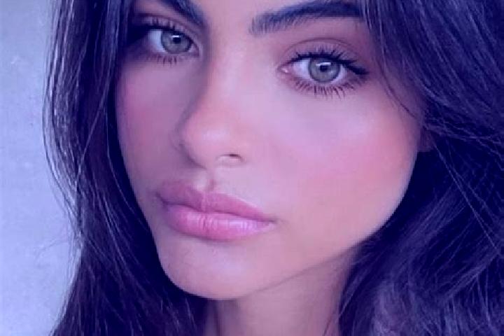 Alice, 39, a brunette dark-eyed indian companion based in Yauhquemehcan. Offering BDSM, Striptease, 69, Prostate Massage, Dinner Date. Available for incall a...