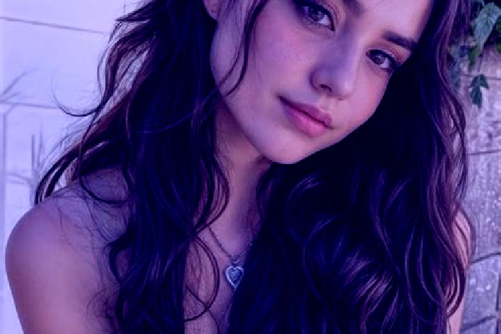 Alice, 39, a brunette hazel-eyed slavic companion based in Atlequizayan. Offering Tantra, Roleplay, Travel Companion, Dinner Date. Available for incall and o...